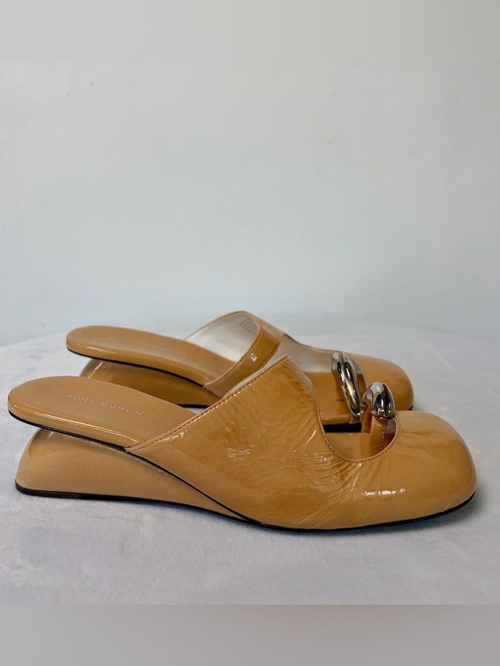 Tory Burch Pierced Mule Wedge, tan patent leather, silver, new in box, 6.5 - Picture 8 of 16
